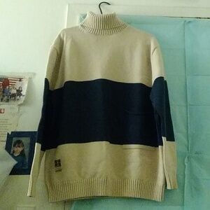 Knitted sweater beige and dark blue